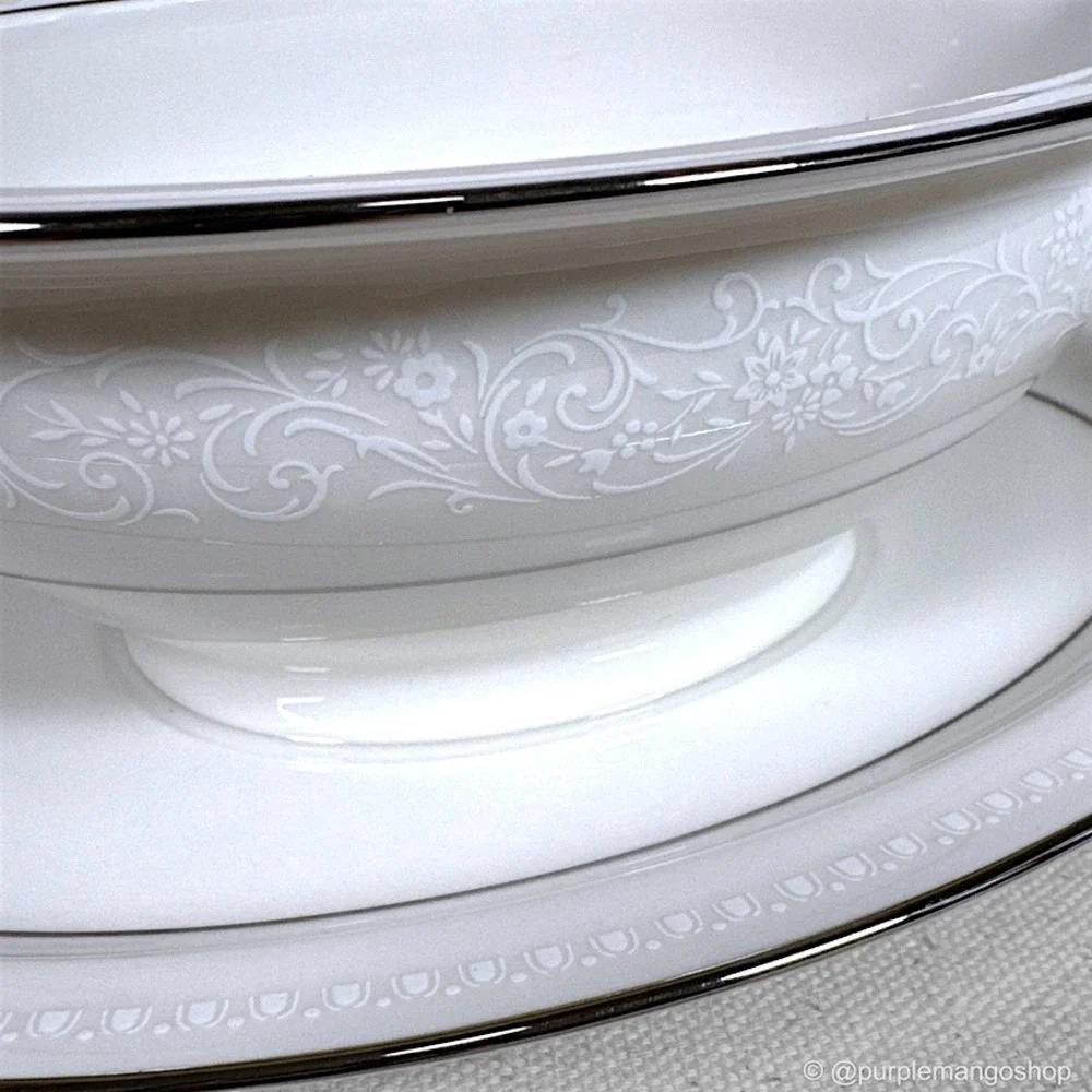 VINTAGE 1970s NORITAKE Sorrento 7565 Gravy‎ Boat Attached Underplate